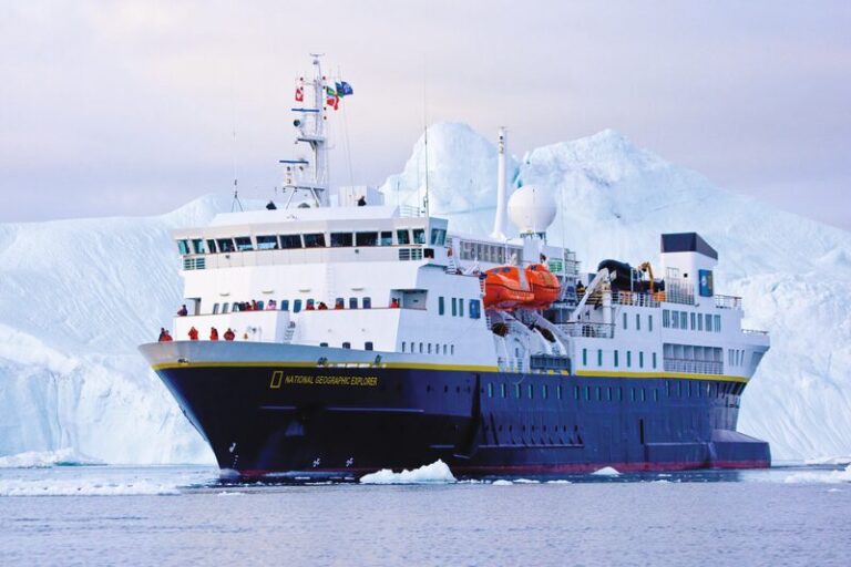 National Geographic-Lindblad Expeditions schließt Hin- und Rückflüge in die Antarktis nach der historischen ersten „Antarctica Direct“-Kreuzfahrt ab